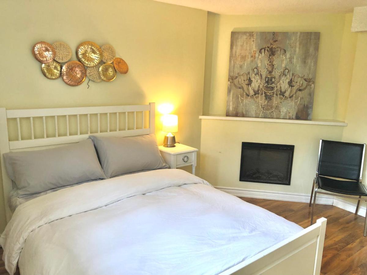 Cozy & Convenient 2-Bedroom Apartment With Private Entrance Toronto Zewnętrze zdjęcie