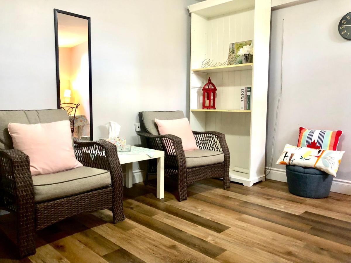 Cozy & Convenient 2-Bedroom Apartment With Private Entrance Toronto Zewnętrze zdjęcie
